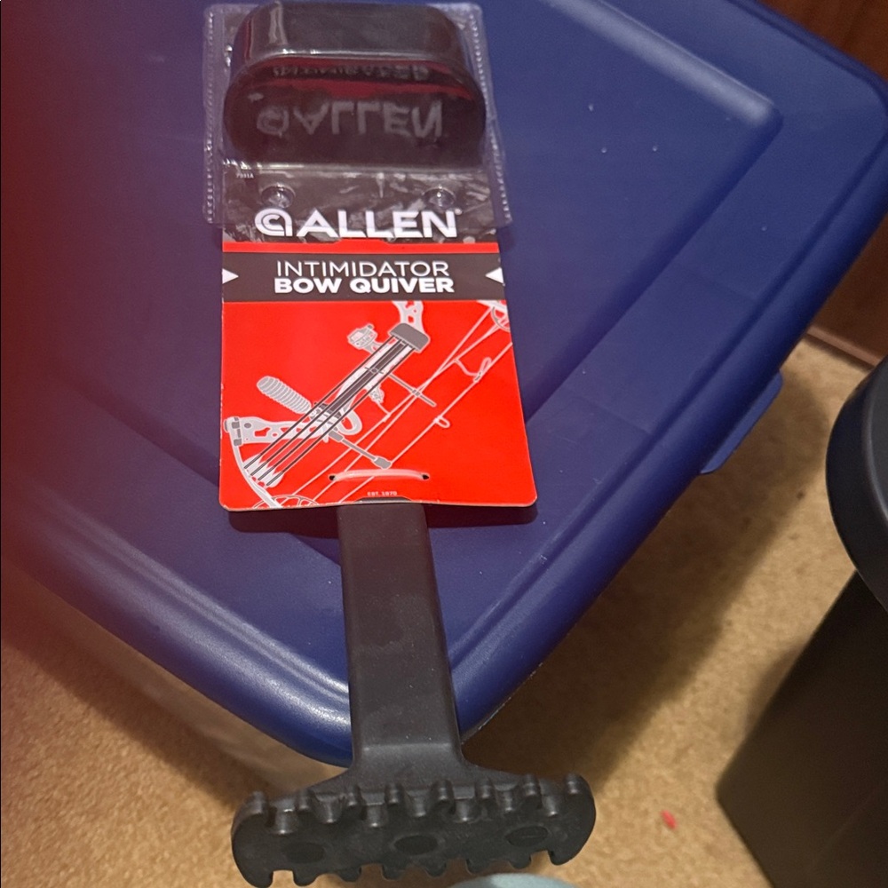 Black Initiator Bow Quiver